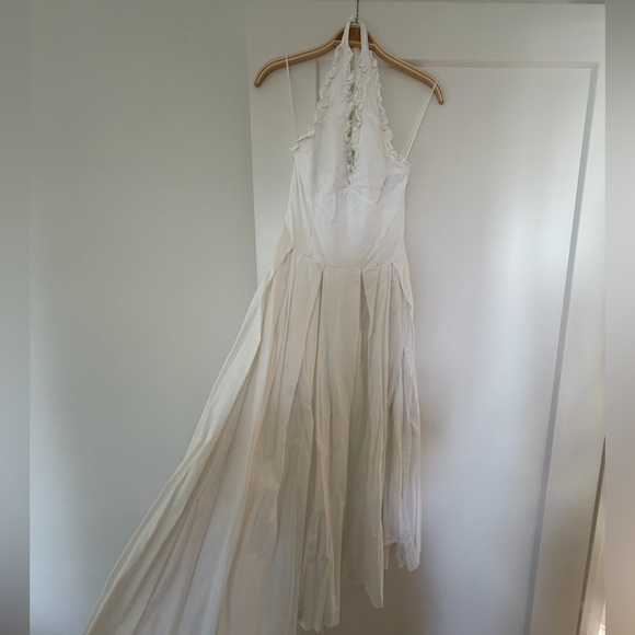 Reformation Dresses & Skirts - Reformation Elegant White Halter Dress